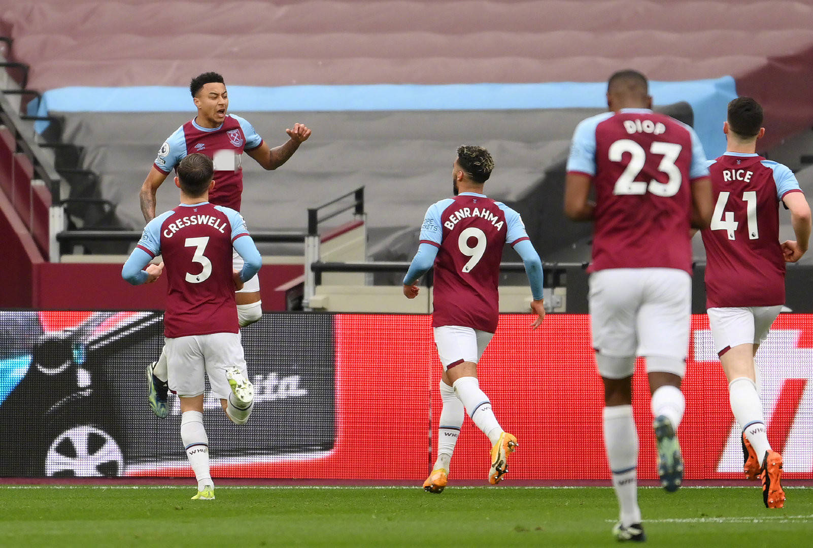 的限制下进 的限制下进